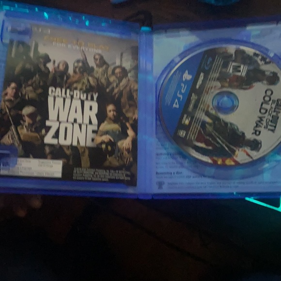 Call Of Duty Cold War PS4 - Picture 3 of 3